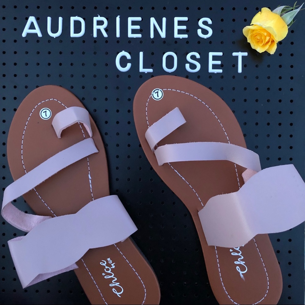 Anika Slipper